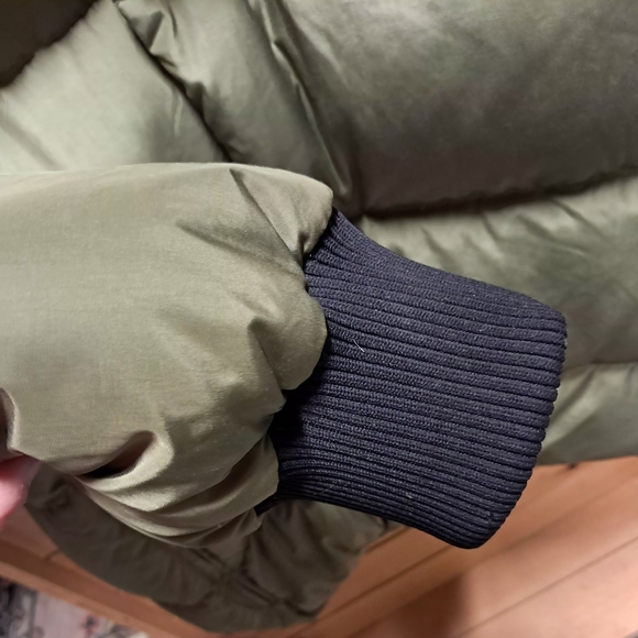 The North Face Olive Green Puffer Jacket - Picture 5 of 7